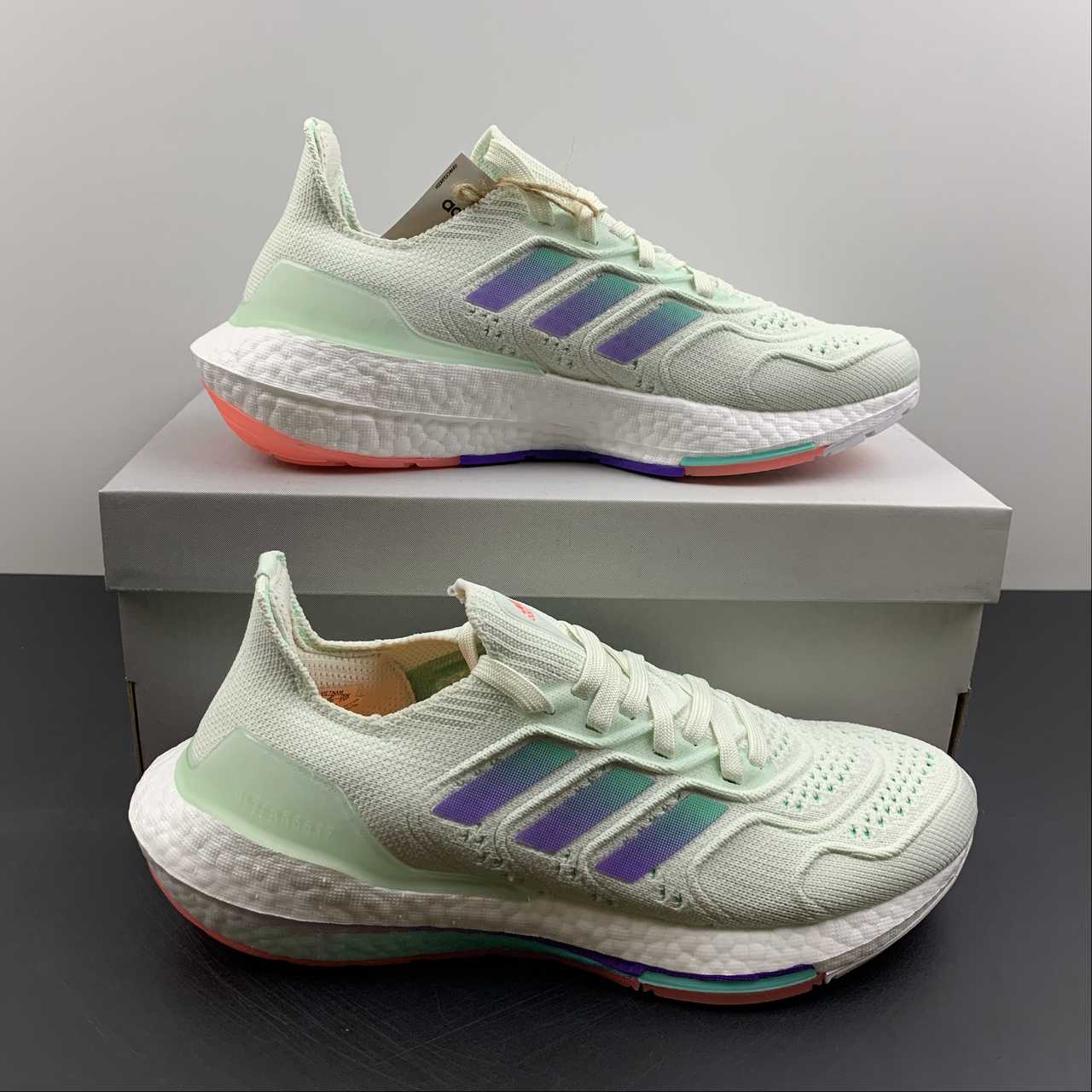Adidas Ultraboost 22