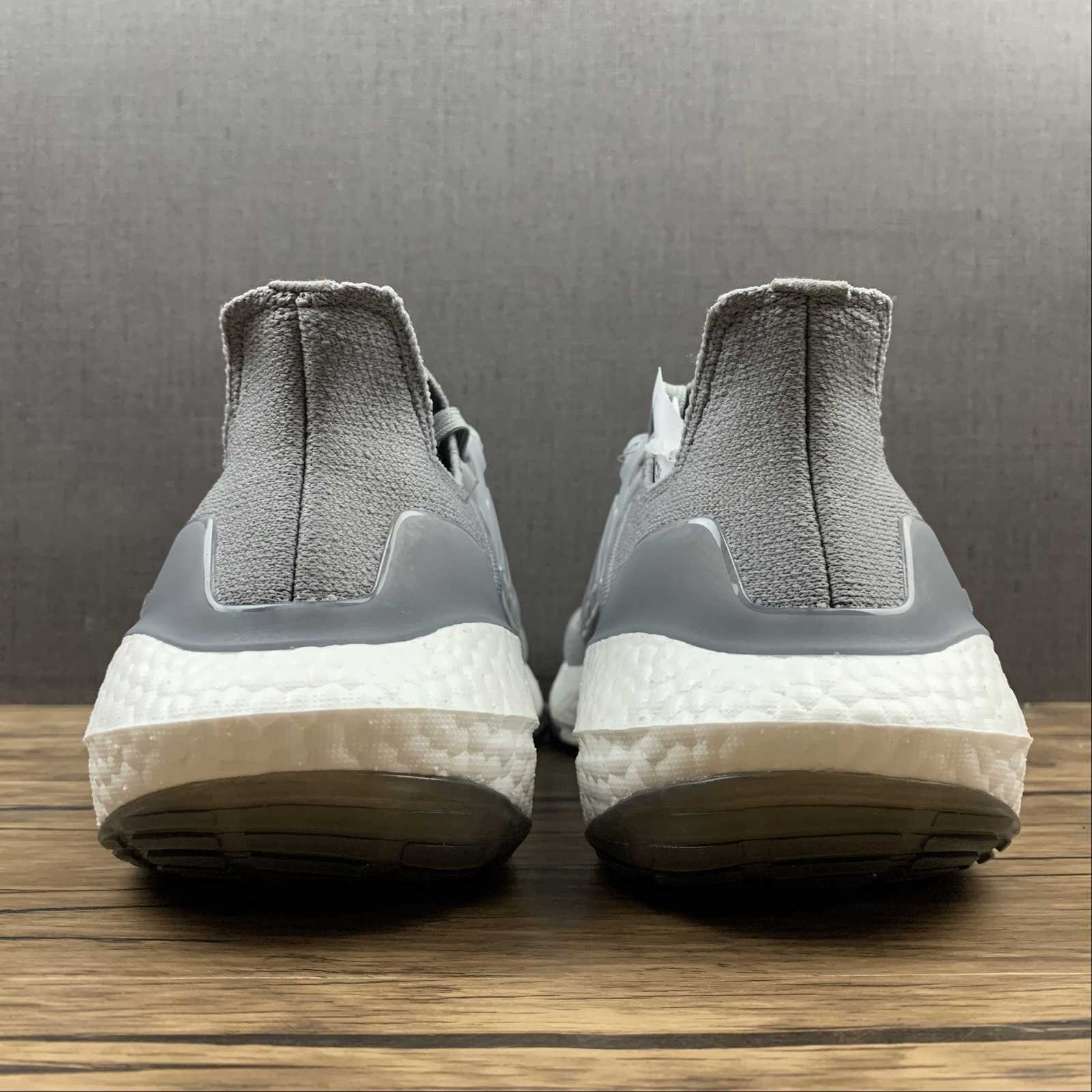 Adidas Ultraboost 22