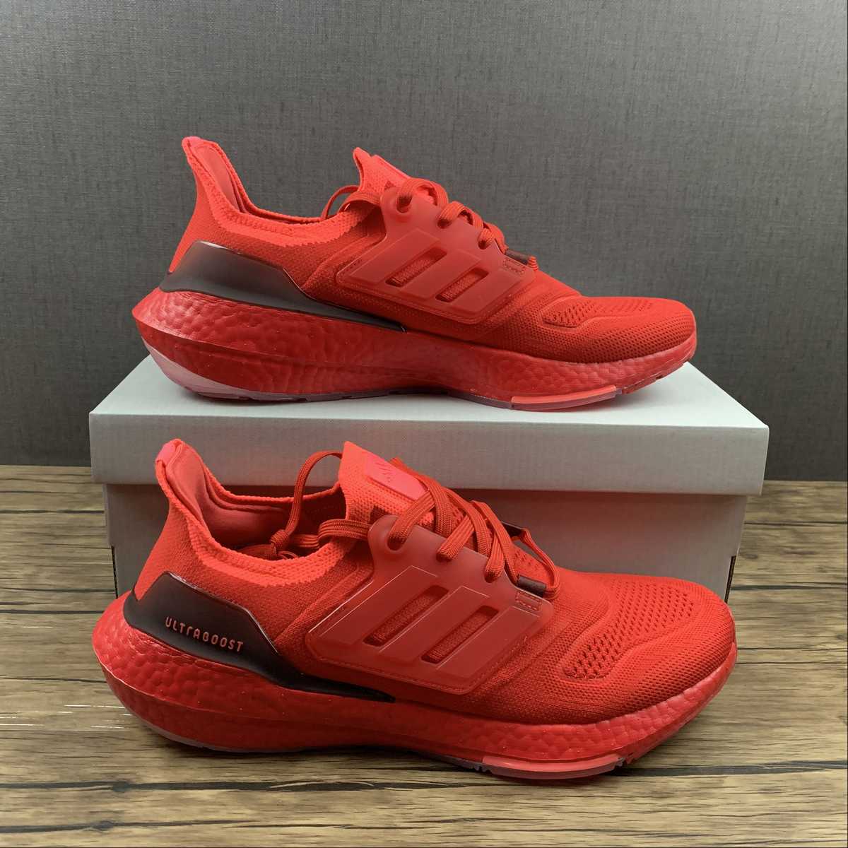 Adidas Ultraboost 22