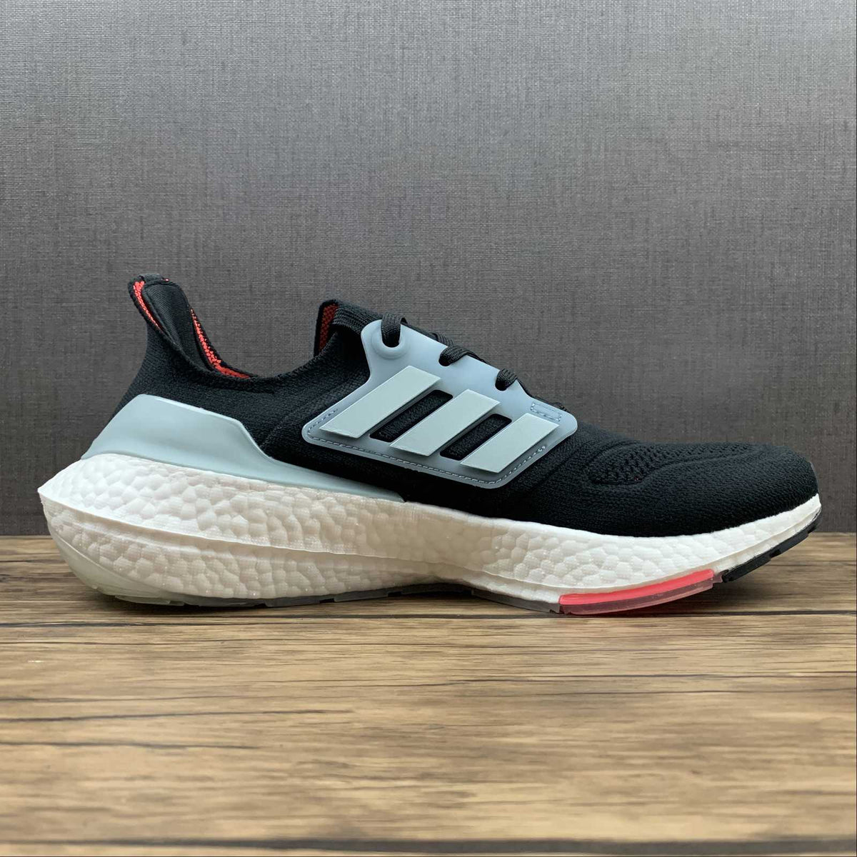 Adidas Ultraboost 22