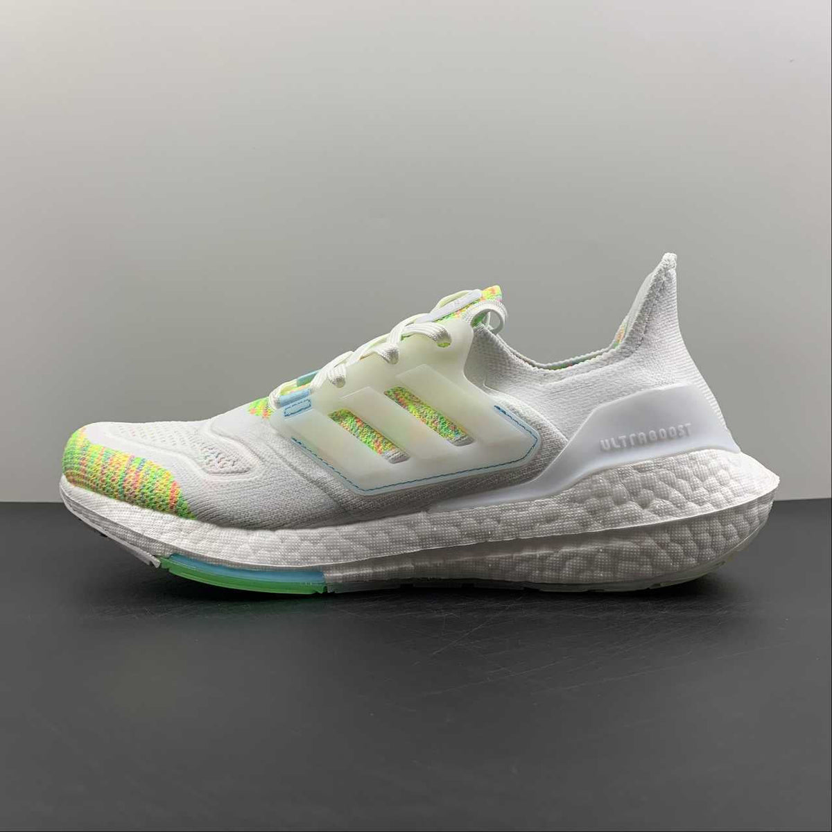 Adidas Ultraboost 22
