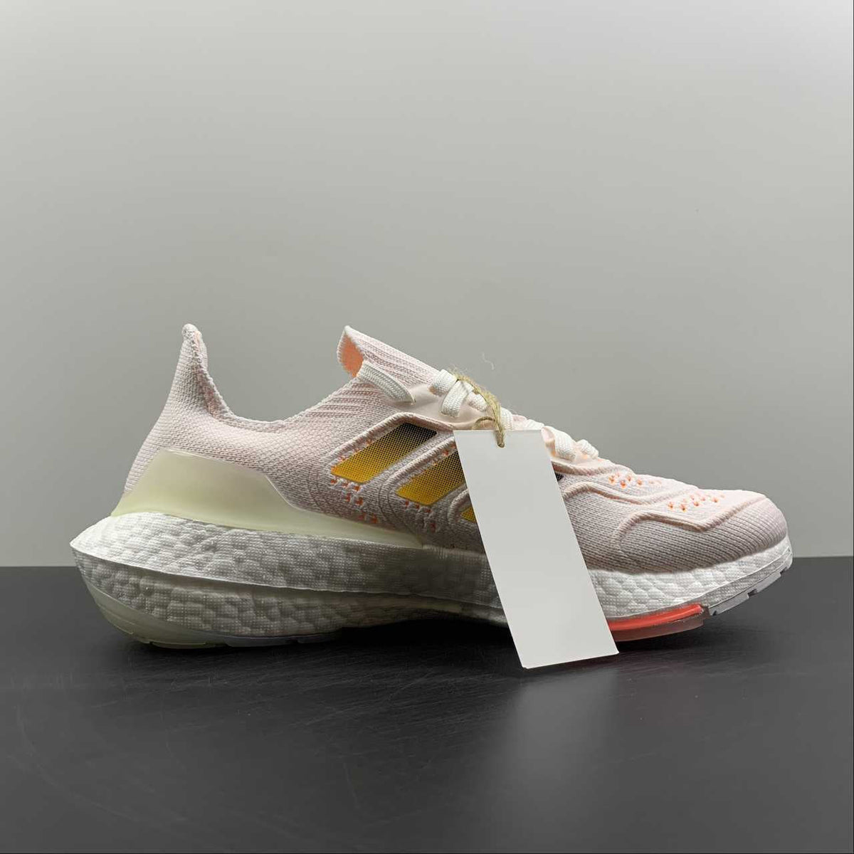 Adidas Ultraboost 22