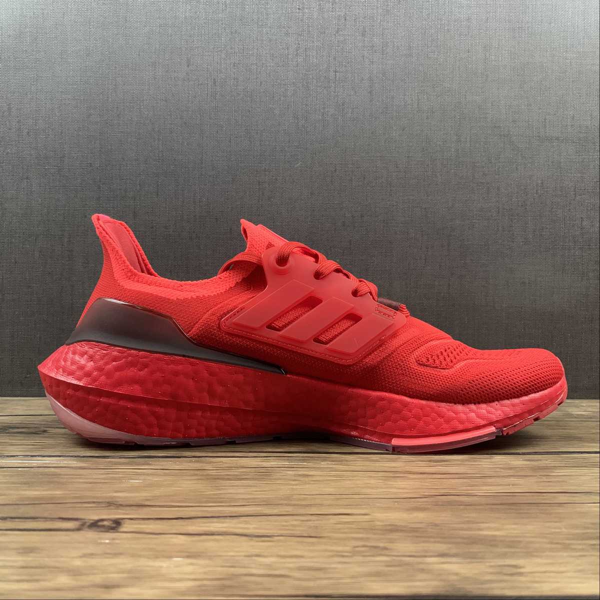 Adidas Ultraboost 22